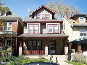 Building Photo - 2306 Sherbrook St