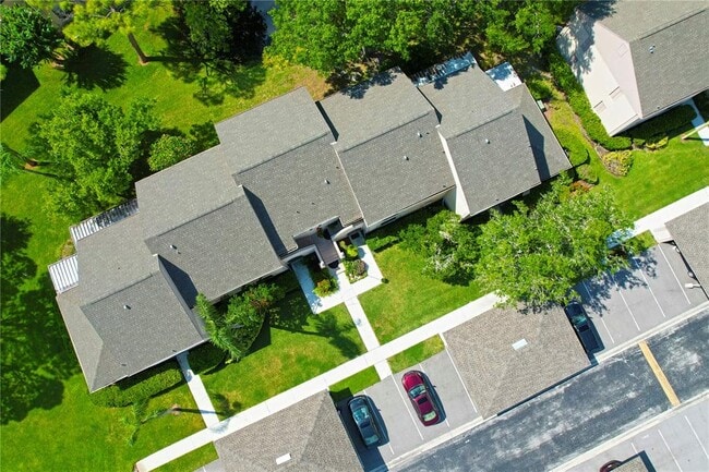 Building Photo - 2450 Heron Terrace