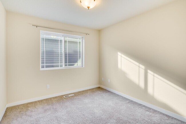 Building Photo - Beautiful 4 Bed, 2.5 Bath Rental Home in Wilsonville!