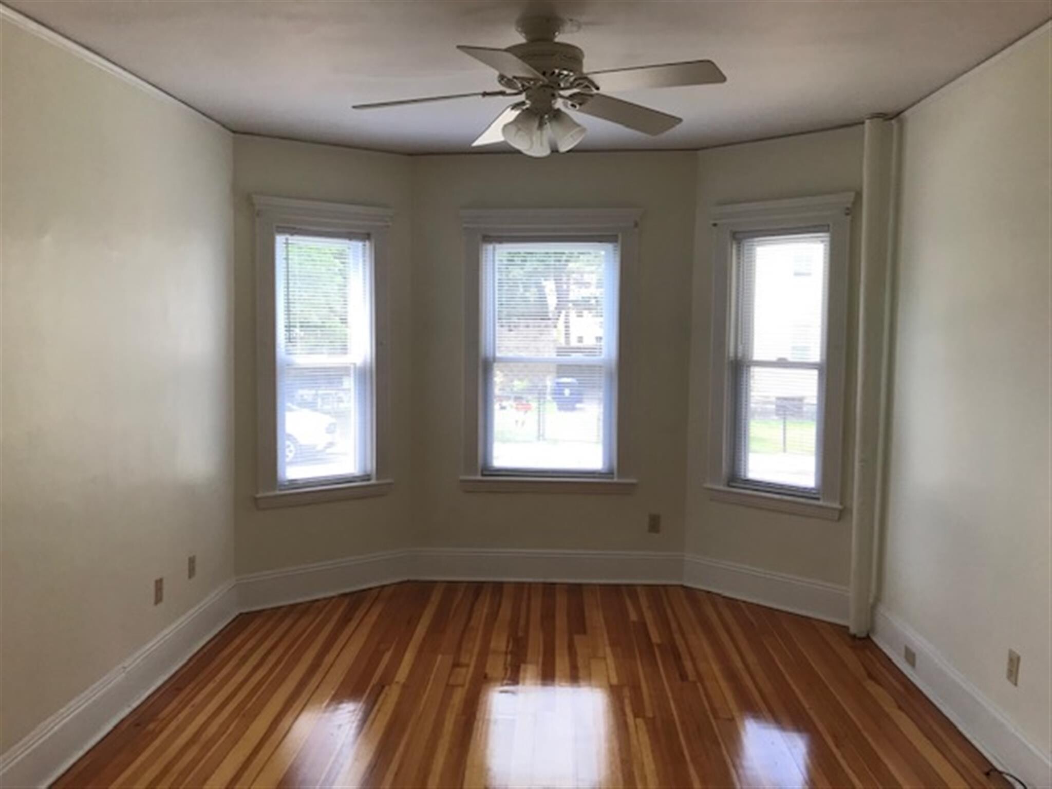 Building Photo - 7 Myrick St