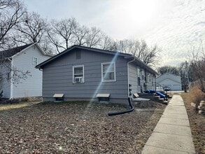 Building Photo - Newly updated 2 bedroom apartment
