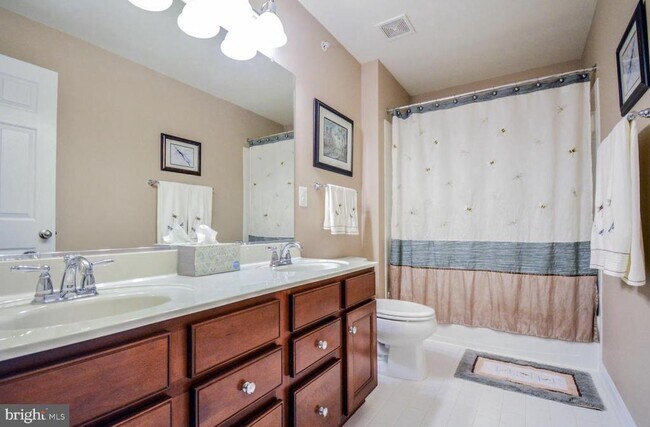 Building Photo - 3321 Eagle Ridge Dr