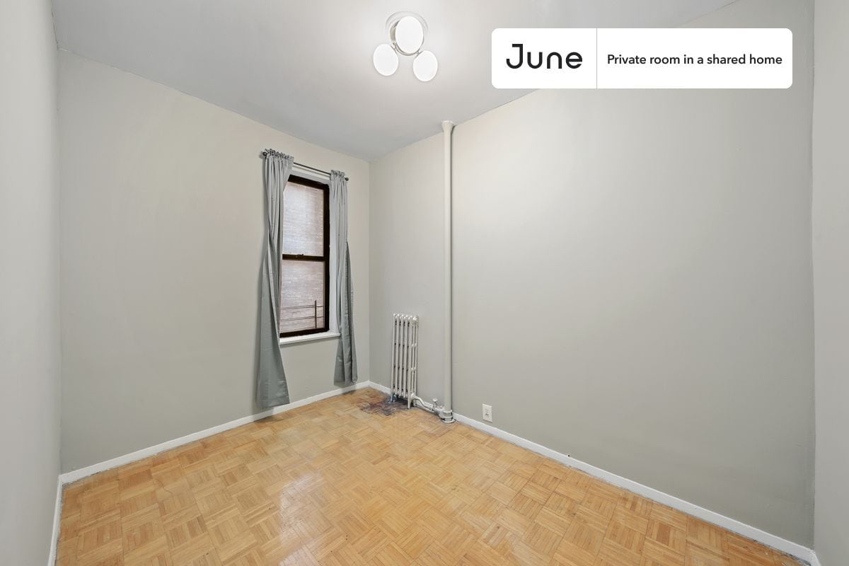 Building Photo - Room in Shared 3 bed/1 bath home in Hamilton Heights