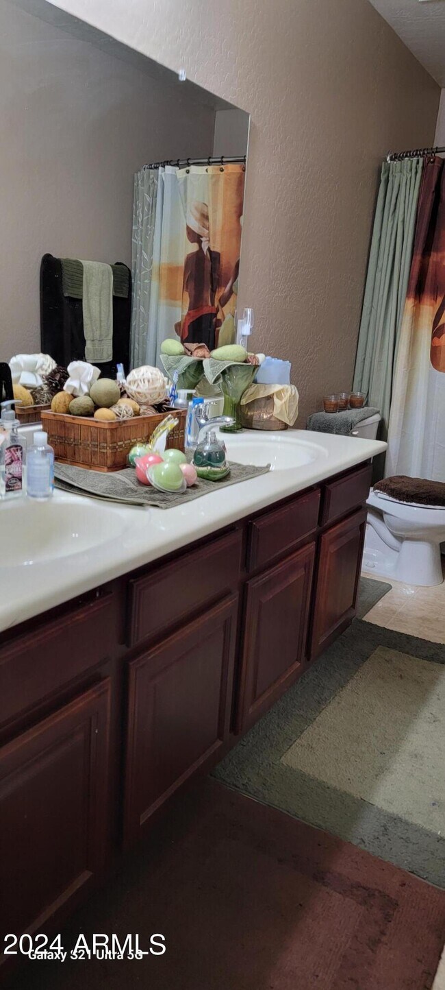 Building Photo - 19035 N San Pablo St