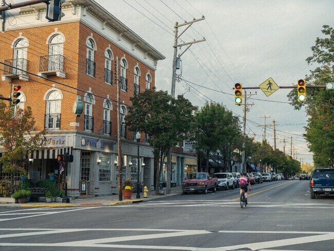 Building Photo - Tributary 50 Unit 209