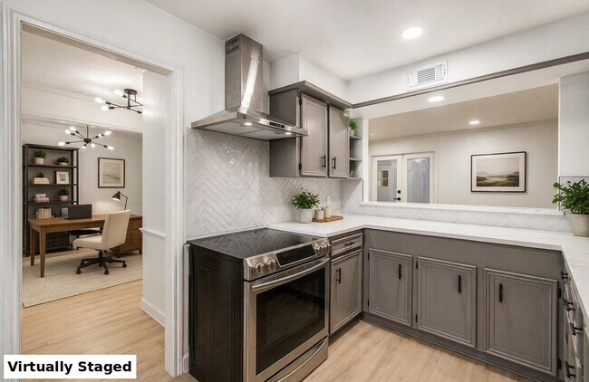 Building Photo - 1888 Saxony Ln