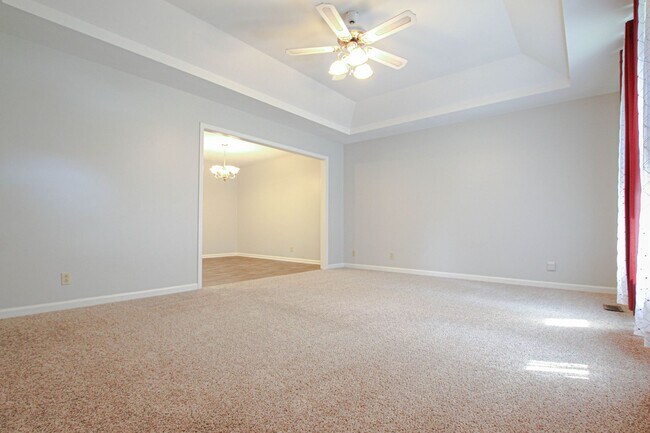 Building Photo - Pet Friendly Three Bedroom with Unfinished Basement!