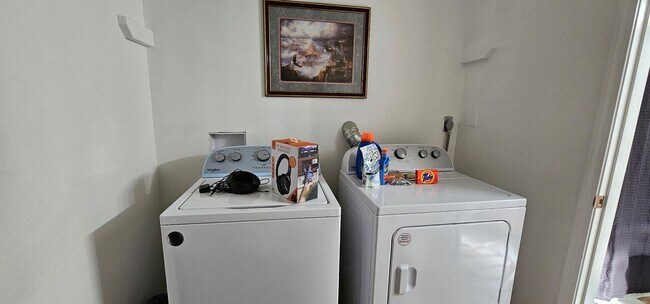 Building Photo - 3555 N Snow Goose Dr