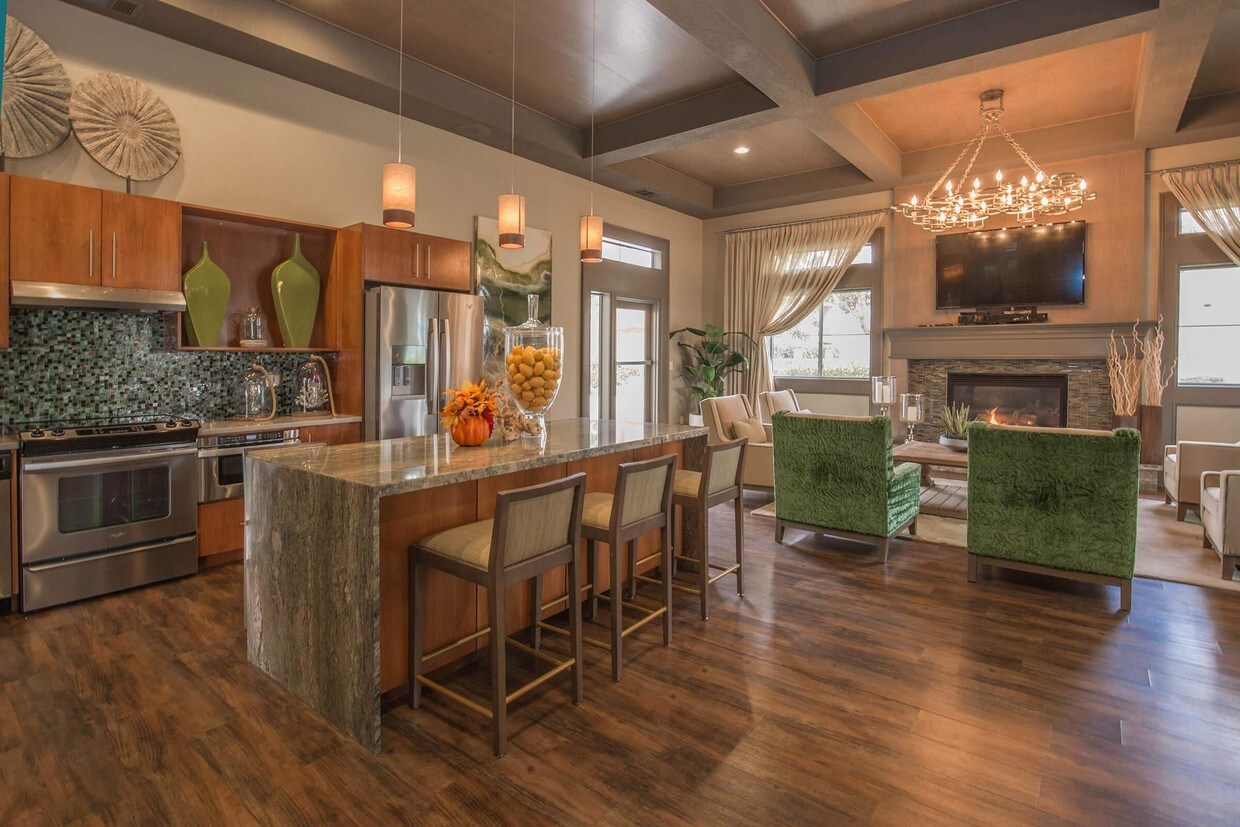 Cambridge Village Apartments Bakersfield