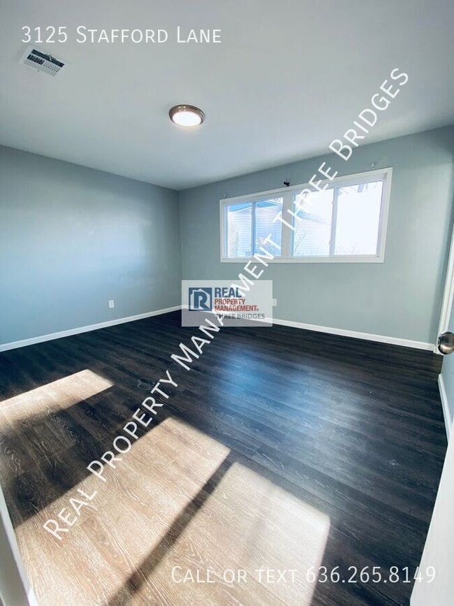 Building Photo - 3125 Stafford Ln