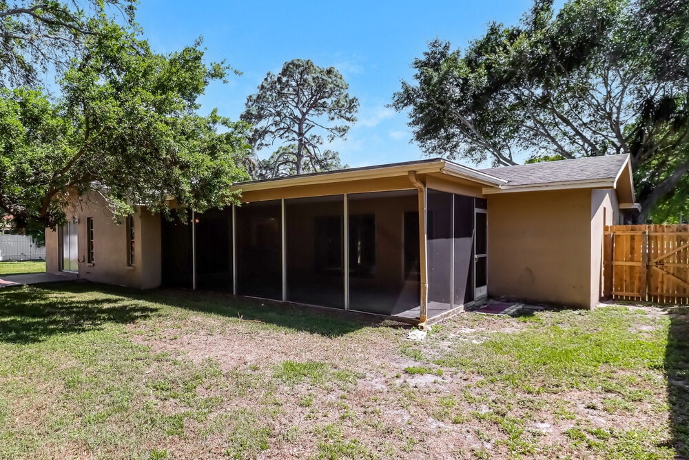 Building Photo - 2859 60th Ave S