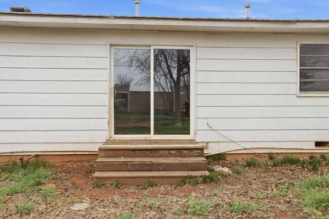 Building Photo - 1520 SE 48th Pl