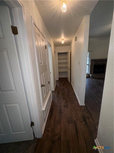 Building Photo - 1801 Thomas Ct