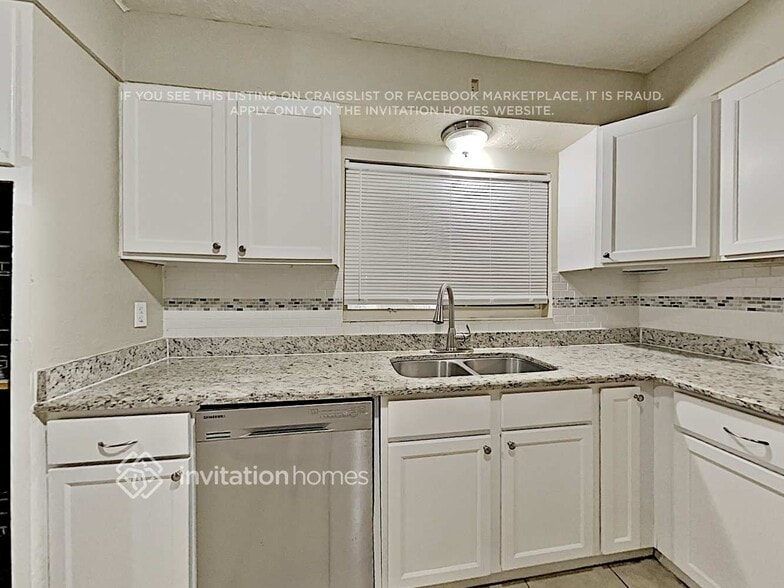 Building Photo - 4144 Worcester Rd