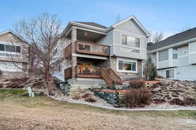 Building Photo - Patio home with mountain views!!
