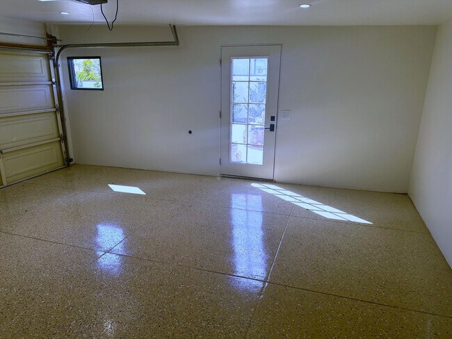 Building Photo - Restored 1928 Spanish in the Heart of Kensington