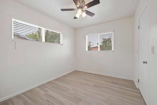 Building Photo - Beautiful Remodeled 3 Bedroom Duplex