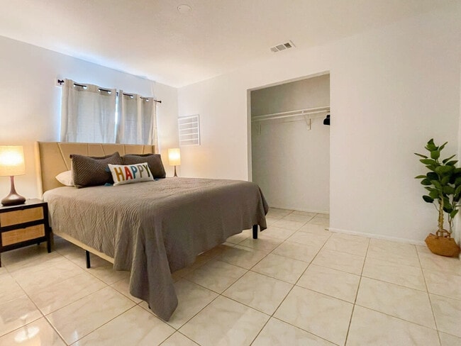 Building Photo - 505 Fillmore Ave