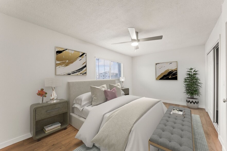 Building Photo - 6316 S Vermont Ave