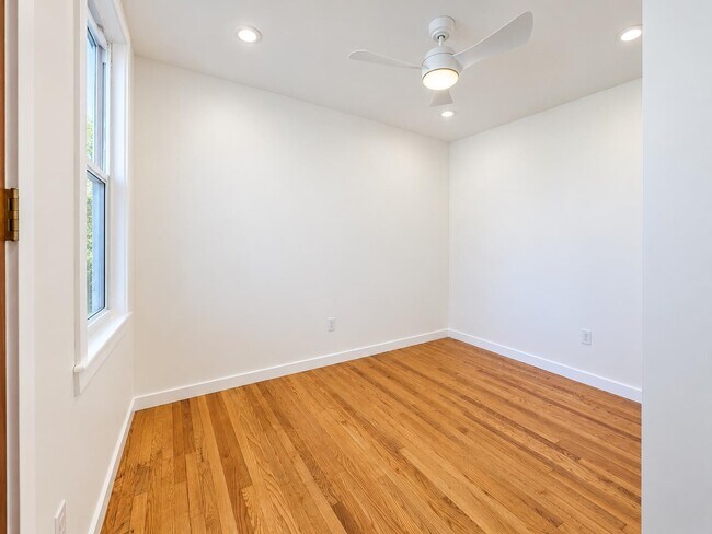 Building Photo - 51 64th St
