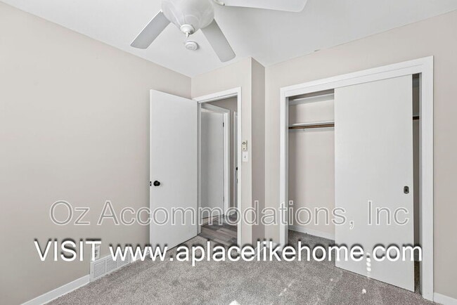 Building Photo - 515 E Sheridan St