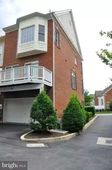 Building Photo - 503 Casey Ln