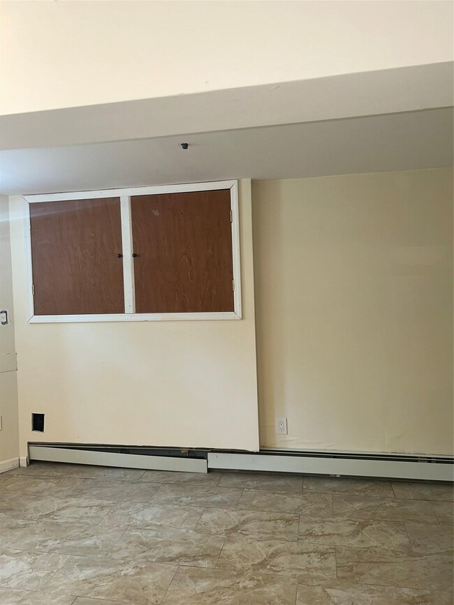 Building Photo - 347 Martense St