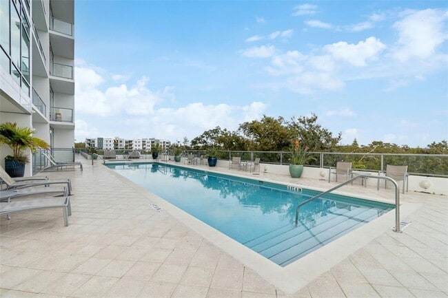 Building Photo - 101 S Eola Dr