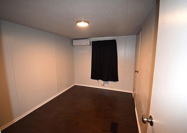 Building Photo - 6000 Spring Creek Rd