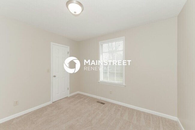 Building Photo - 3 Bedroom Pet-Friendly Home in La Vergne, ...