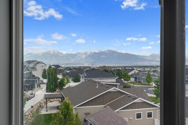 Building Photo - 7651 Scenic Maple Dr