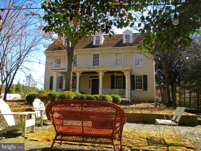 Building Photo - 8355 Broad Neck Rd