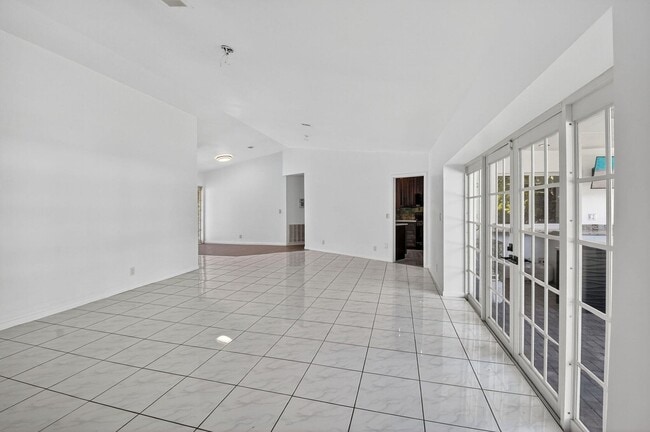 Building Photo - 1599 NW 14th Ave