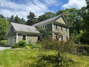 Building Photo - 4 bedroom home in Blueberry Hill neighborhood