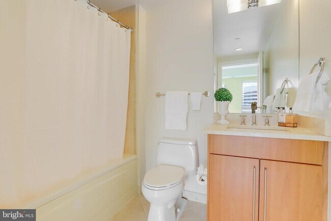 Building Photo - 1111 19th St N