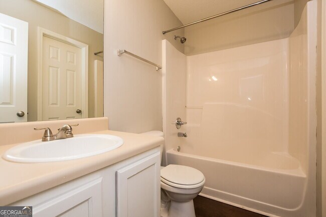 Building Photo - 2615 Thunder Basin Way