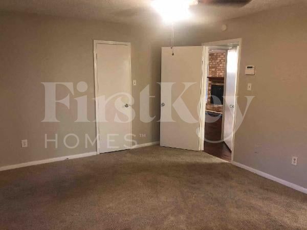 Building Photo - 18111 Fireside Dr