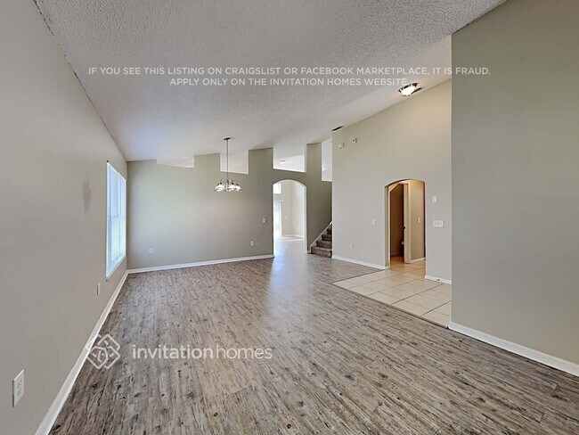 Building Photo - 142 Southampton Dr