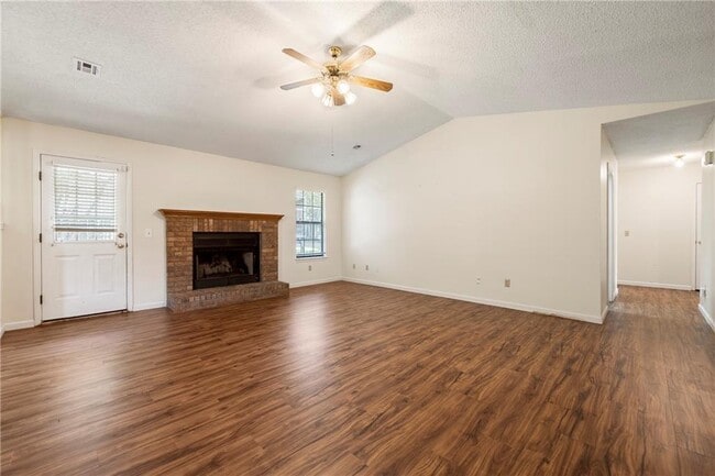 Building Photo - 207 Pleasant View Ln