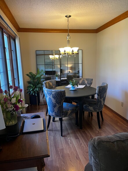 Building Photo - 3560 Blue Jay Way