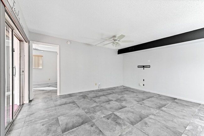 Building Photo - 14895 Builtmore Way