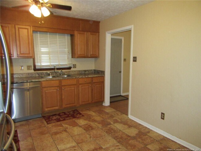 Building Photo - 7209 Pebblebrook Dr