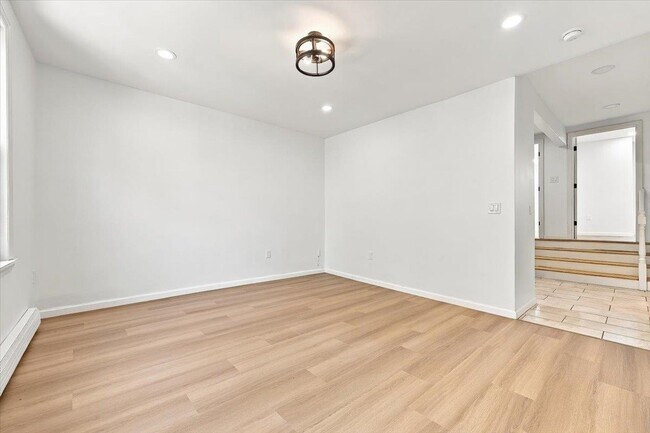 Building Photo - 149 37th St