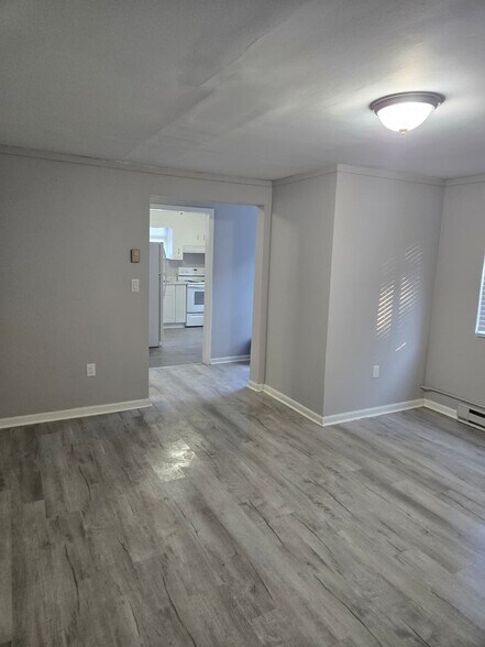Building Photo - 1219 Ruddell Rd