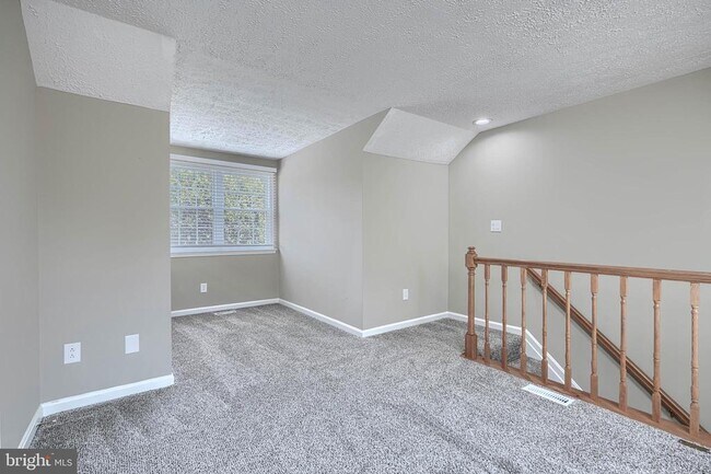 Building Photo - 2332 Darby Ct