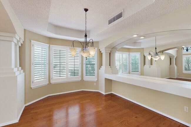 Building Photo - 6017 Ojo De Agua Dr