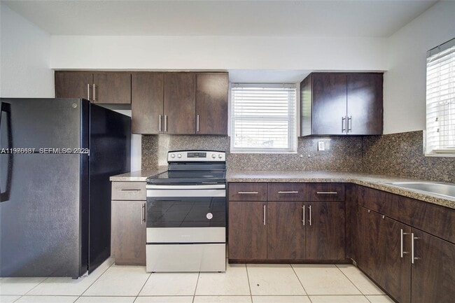 Building Photo - 10203 NW 12th Ave