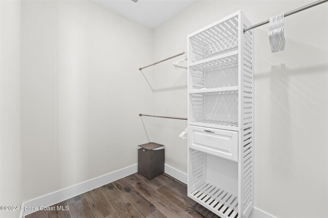 Building Photo - 225 Strand Dr