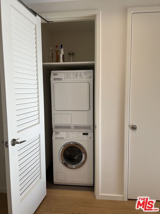 Building Photo - 877 Francisco St