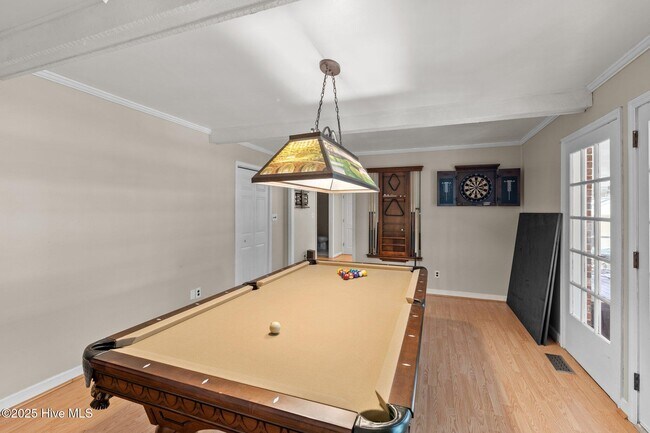 Building Photo - 327 Plantation Dr